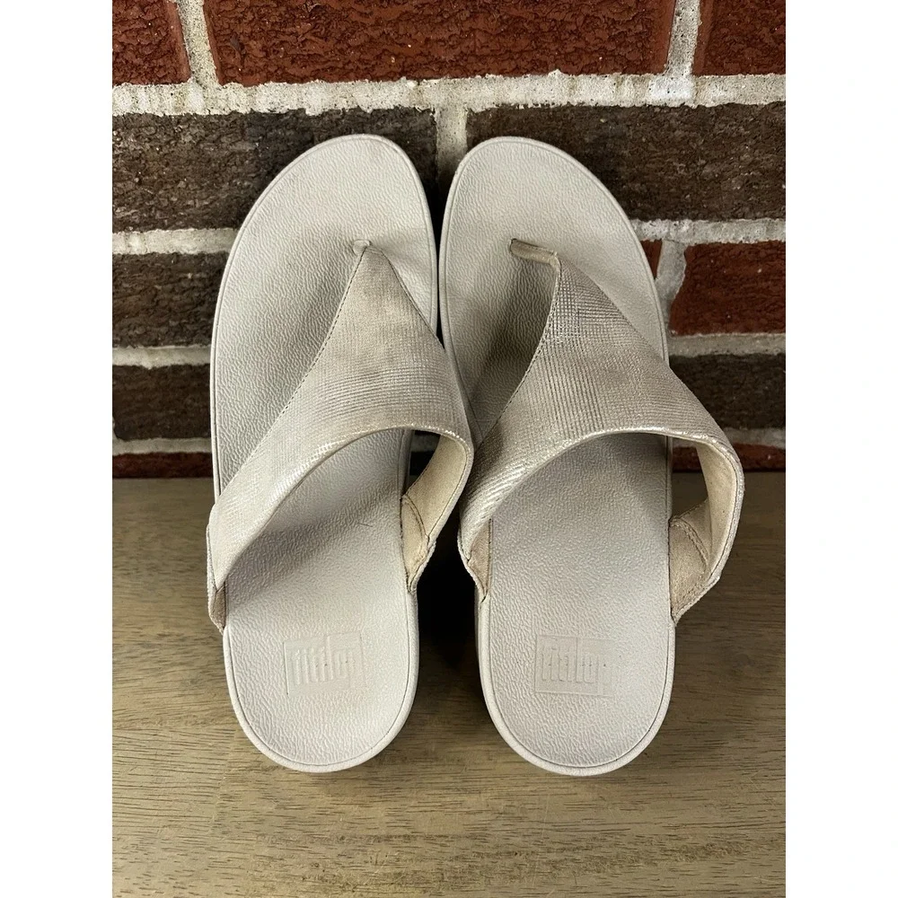 Womens FitFlop Lulu Shimmerlux Toe-Post Sandals Metallic Beige Size 10